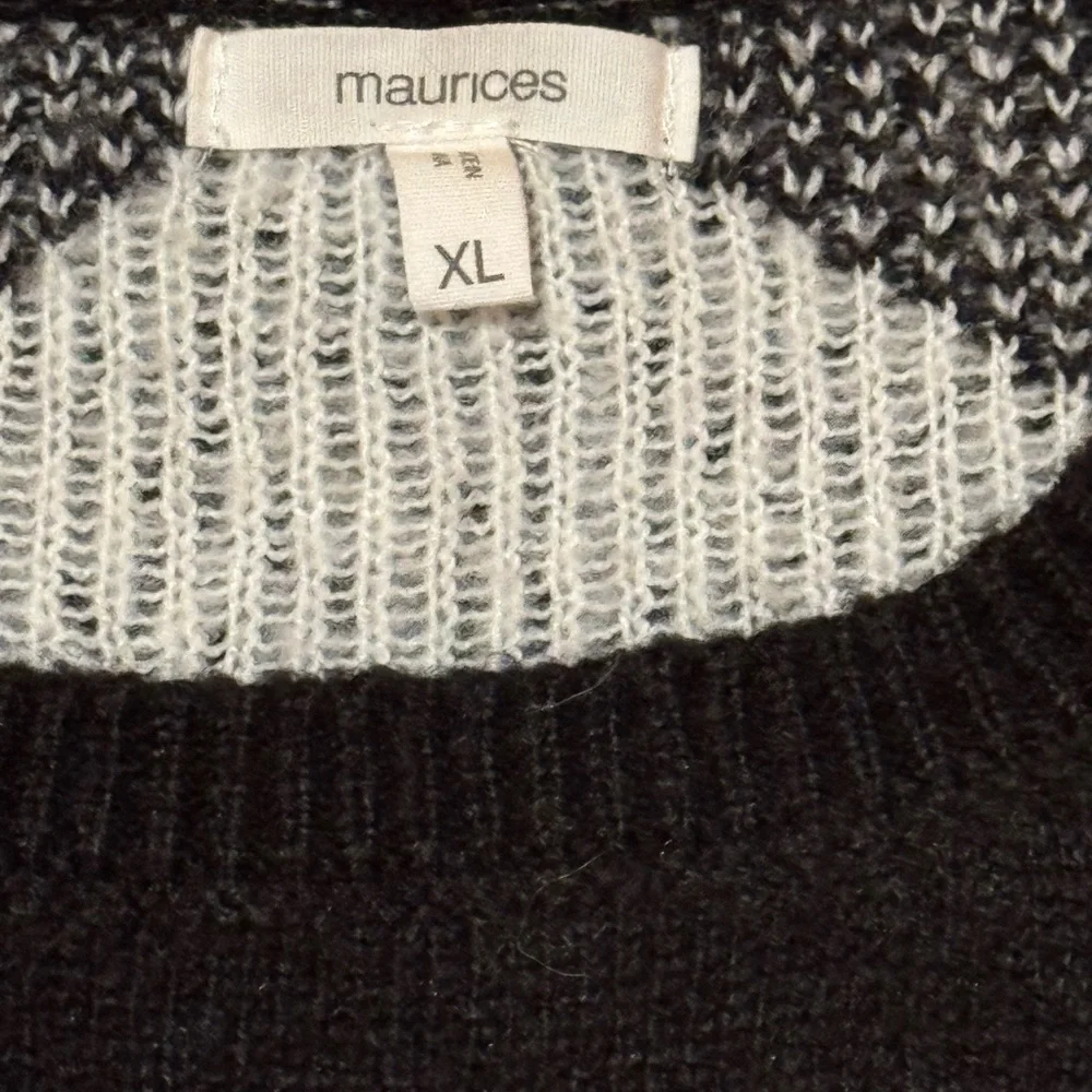 Sweater - Picture 5 of 7